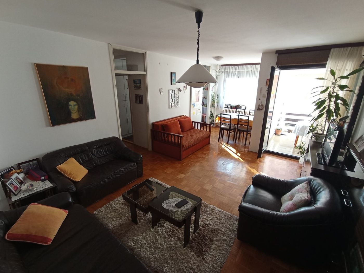 Šonsi   uknjižen dvosoban stan   Tozin sokak   062 792 583 1