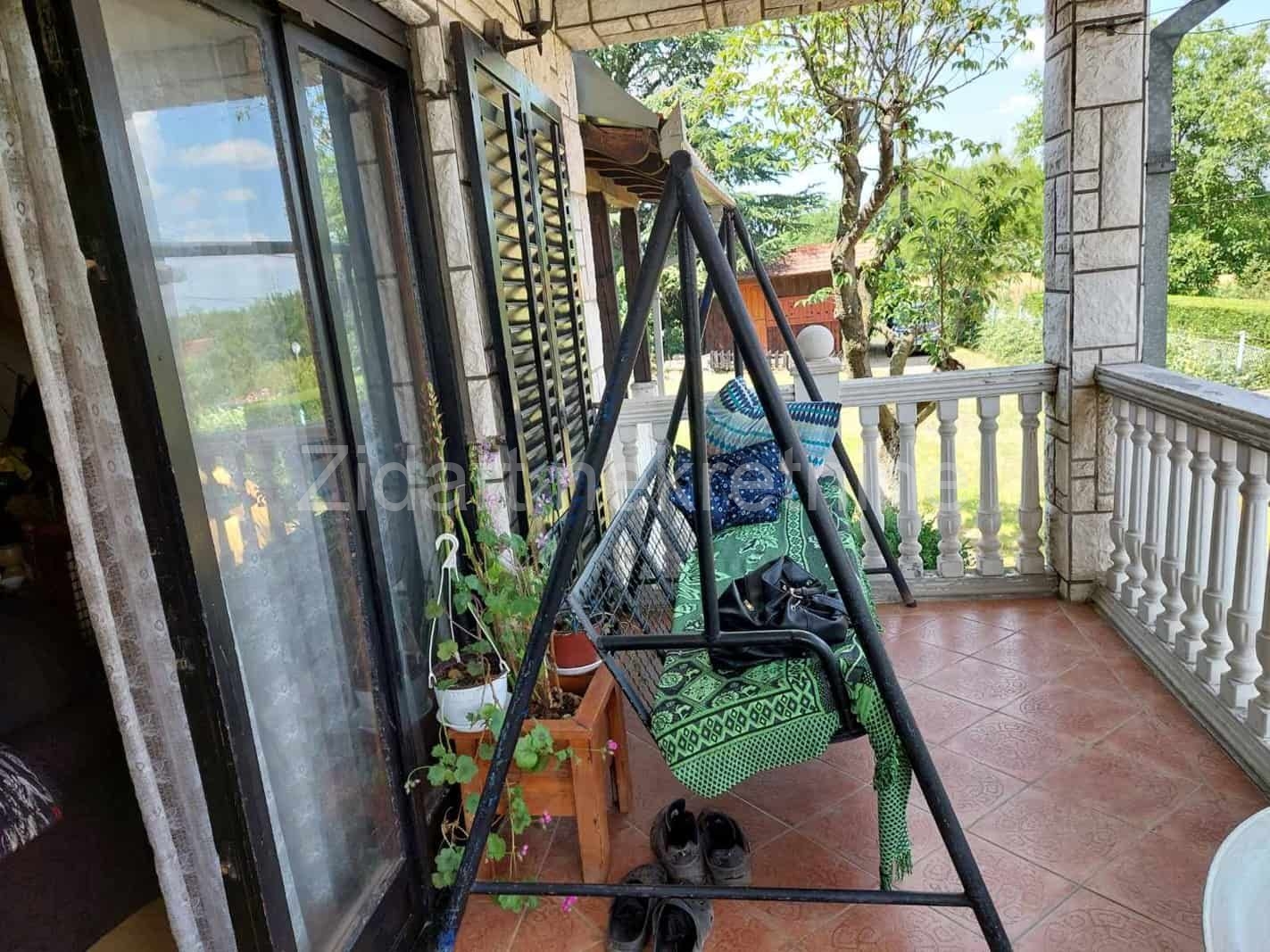 Veoma povoljno lepa kuća 92m2, Obrenovac, Zvečka 13