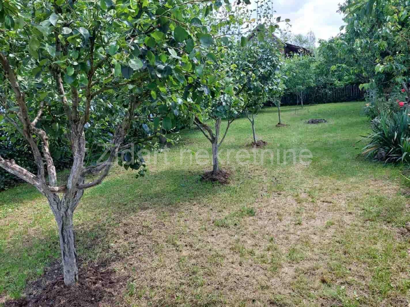 Veoma povoljno lepa kuća 92m2, Obrenovac, Zvečka 12