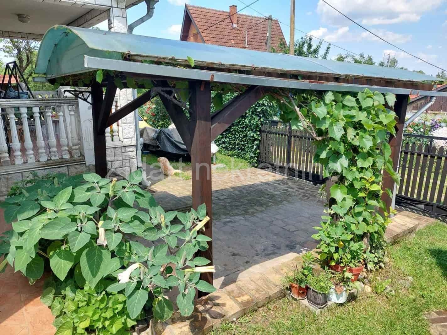 Veoma povoljno lepa kuća 92m2, Obrenovac, Zvečka 8