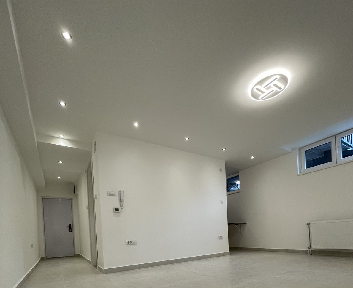 Uknjižen kao stan   bez ulaganja   Centar   062 729 583 3