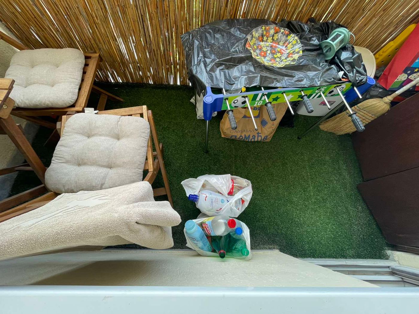 Uknjižen komforan stan   parking za stanare   062 792 583 5