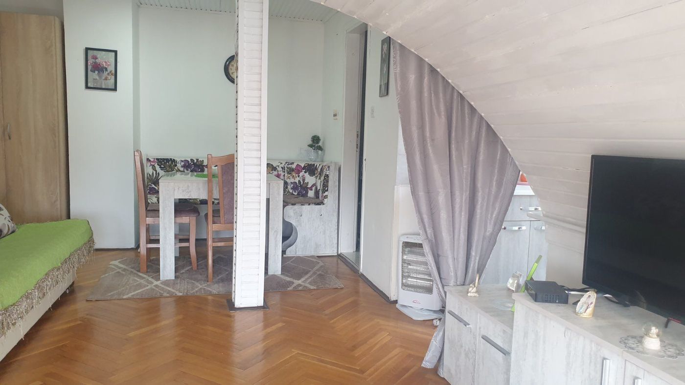 Namešten  idealno za izdavanje   kod Futoške pijace   062 792 583 3