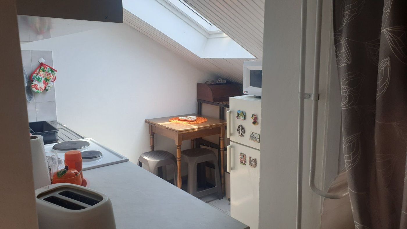 Namešten  idealno za izdavanje   kod Futoške pijace   062 792 583 4