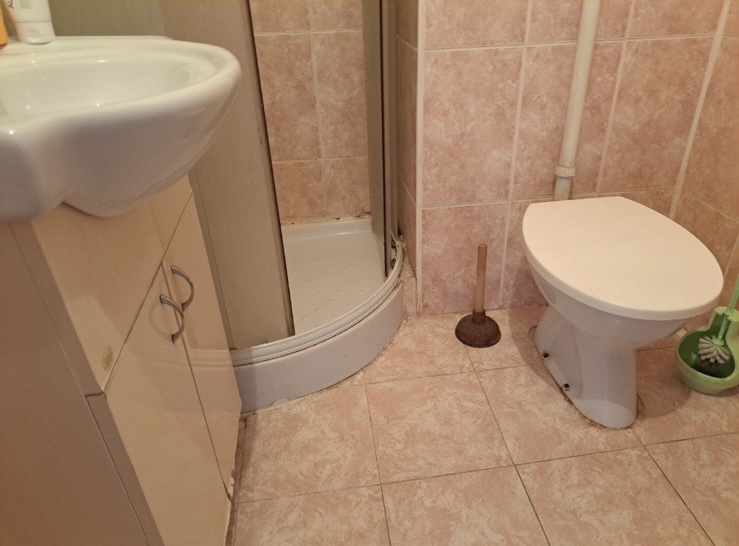 Odličan jednosoban stan kod Ž Stanice   062 792 583 3