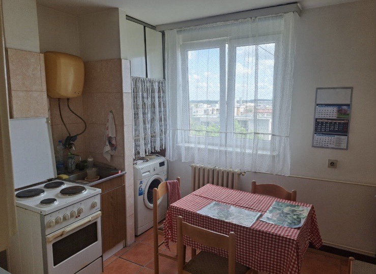 Odličan jednosoban stan kod Ž Stanice   062 792 583 2