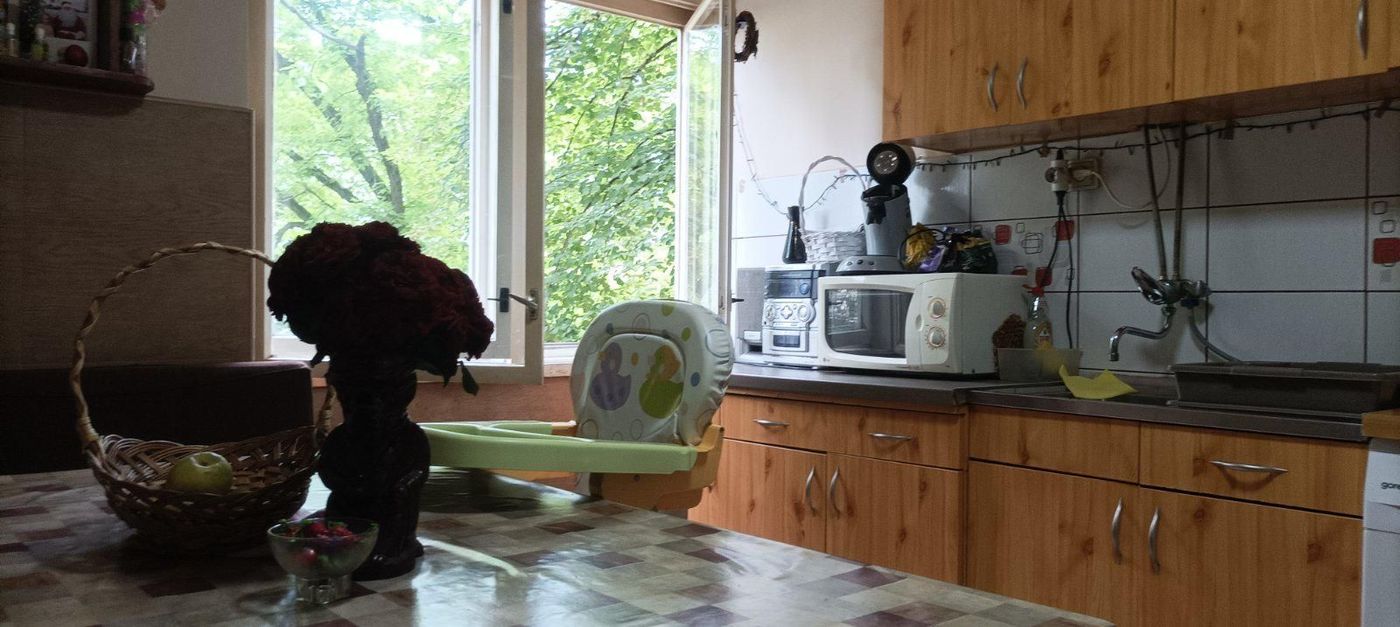 Uknjižen dvosoban stan   može biti 2 5  renoviran   062 792 583 1