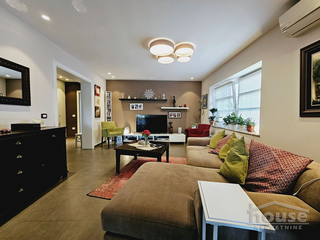 Kuca,NOVI SAD,TELEP219m2,576800€ , ID: 3045783 13