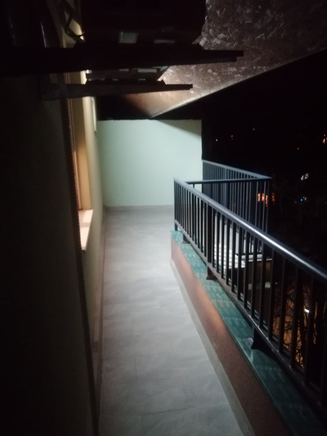 Odličan jednoiposoban stan   terasa nije u kvadraturi   062 792 583 4