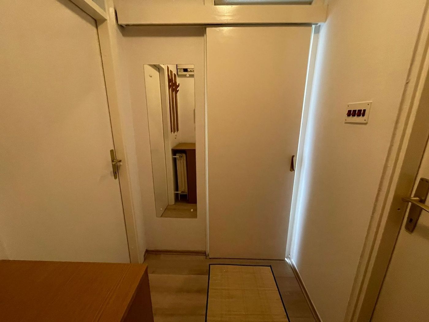 Renoviran i odmah useljiv stan na Novom Naselju 4