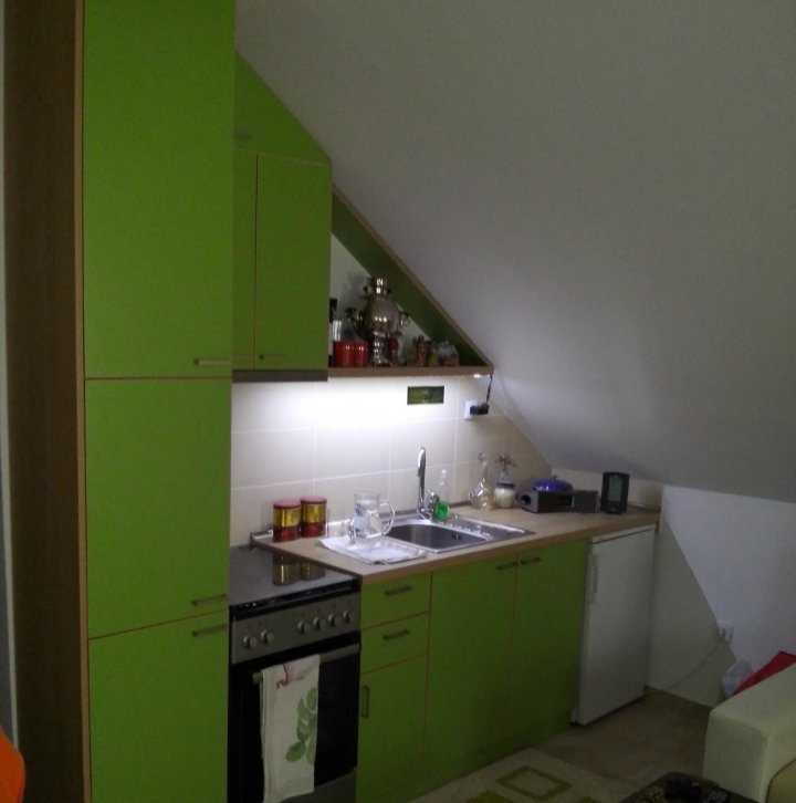 Jednosoban stan na Adicama   garaža u dvorištu 3