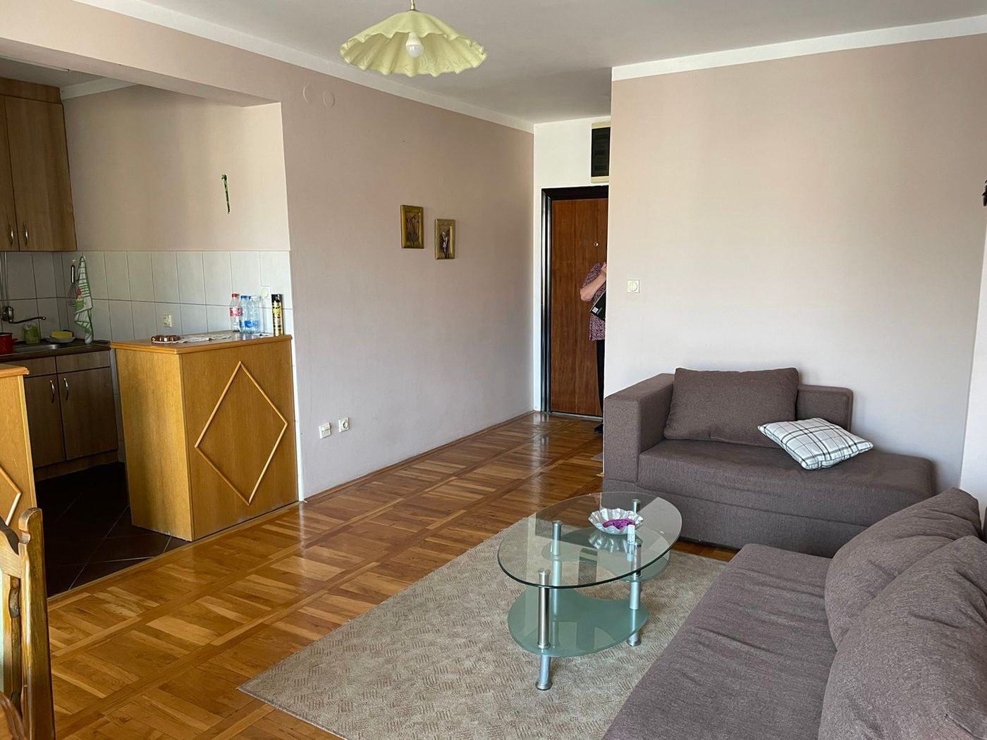 Dvoiposoban stan u centru grada   bez ulaganja 2