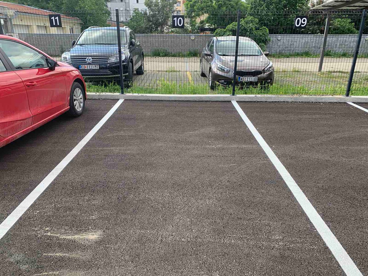 Nova zgrada  Konforna garsonjera   parking mesto 5