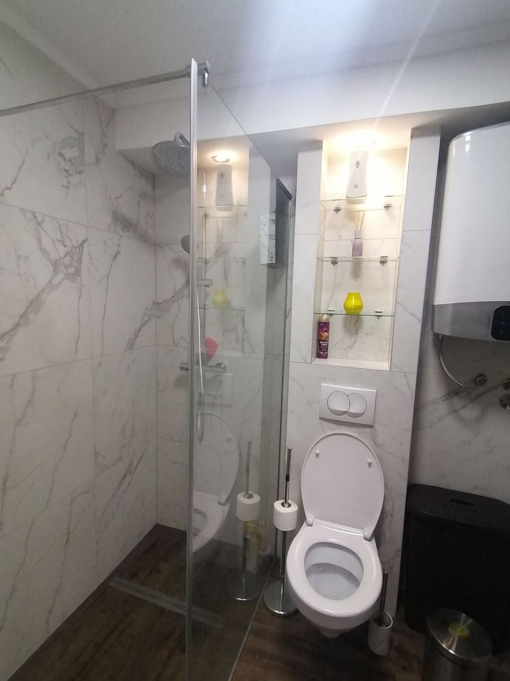 Dvosoban stan   renoviran na sjajnoj lokaciji 5