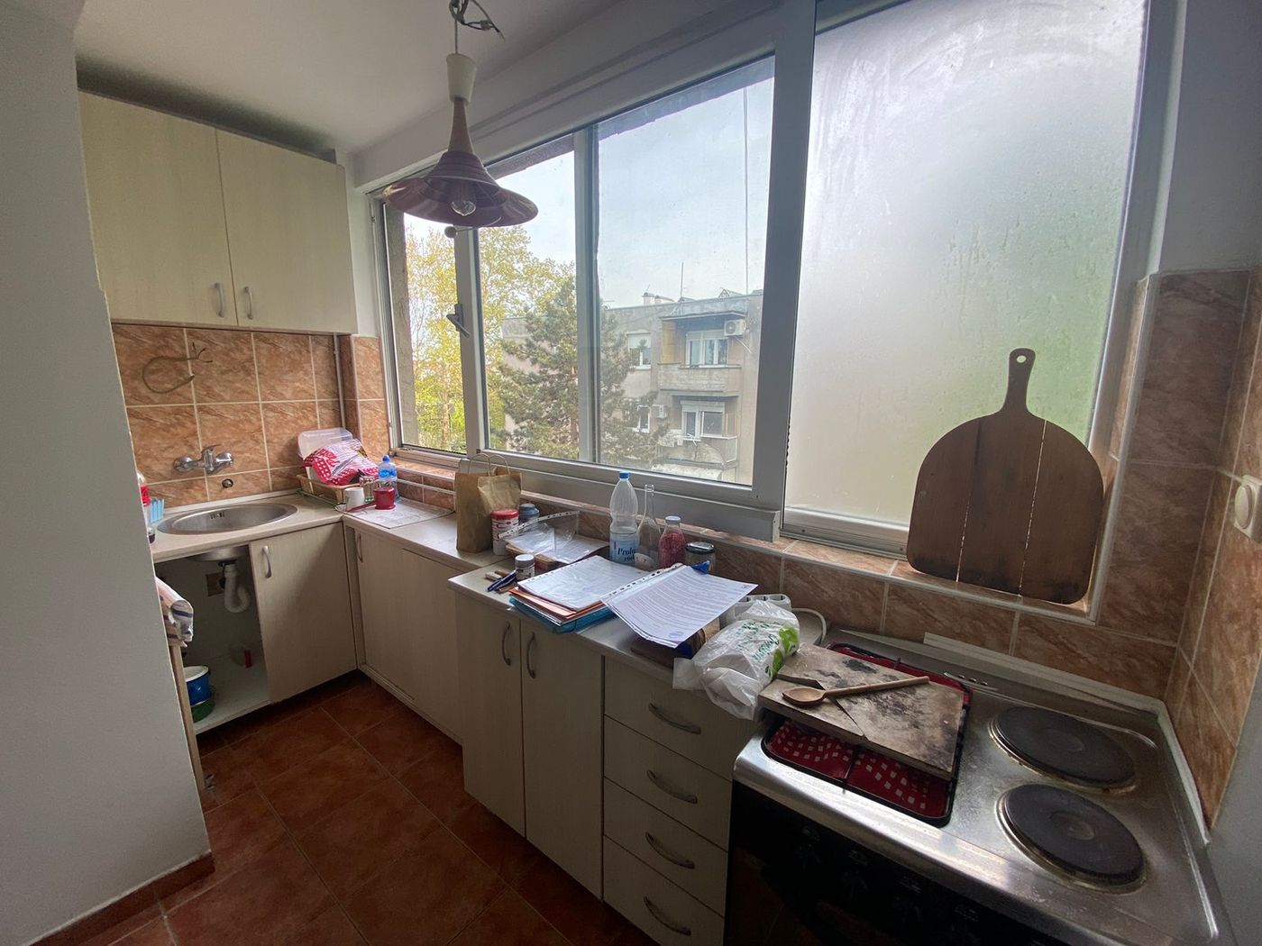 P o v o lj n o  sjajan trosoban stan na Adamovićevom naselju  2