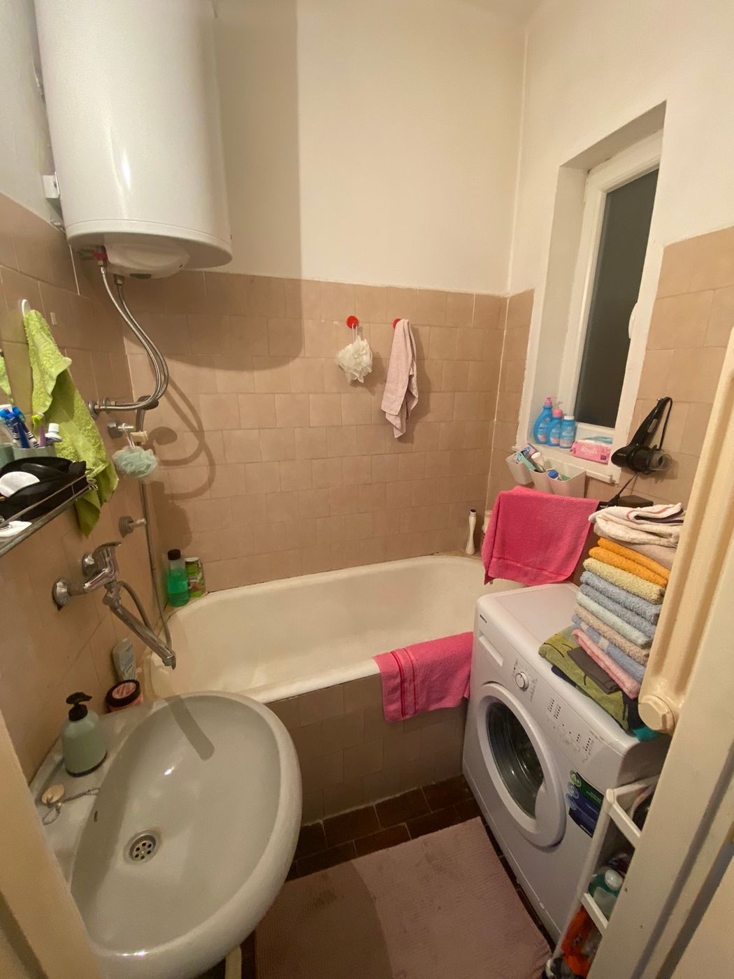 Veoma komforan jednosoban stan na top lokaciji 4