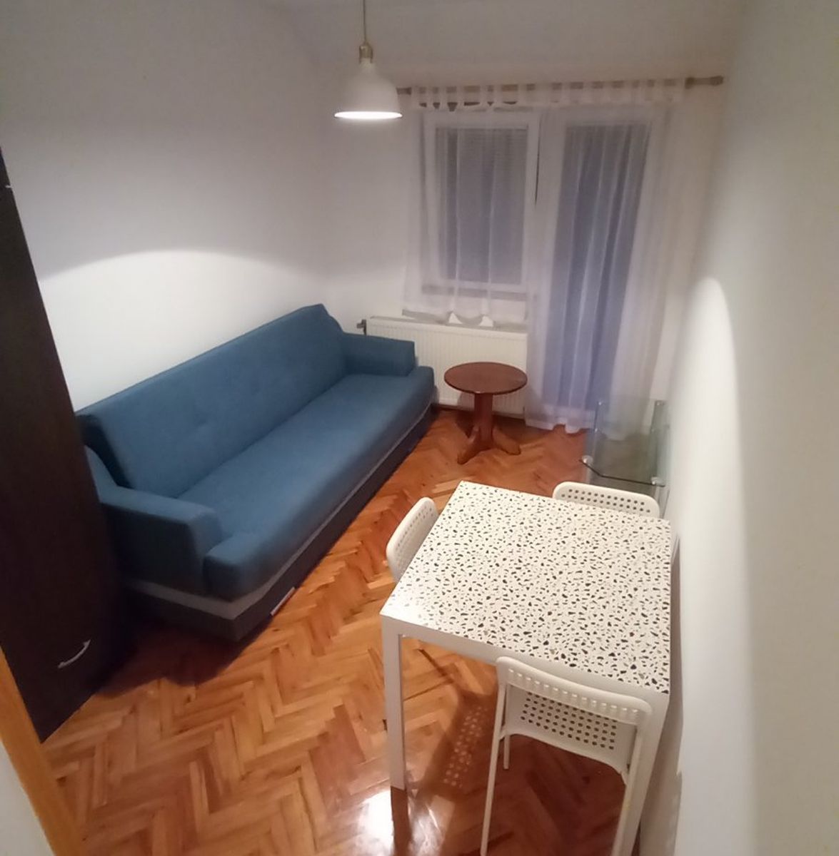 Povoljno  Garsonjera u blizini centra 1