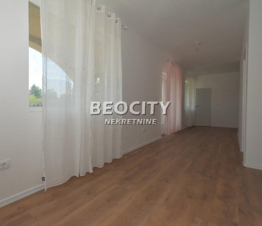 Trosobna kuća, 420 m2, Šuplja stena, Kapetana Miloša Stokića ID: 99817 11