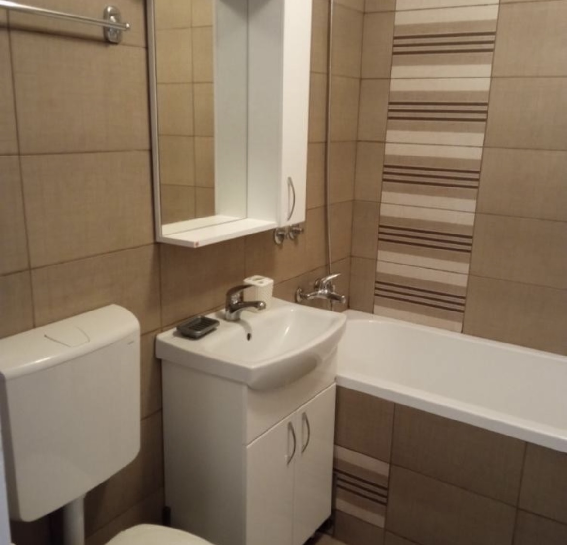 Nameštena garsonjera na Limanu 4  4