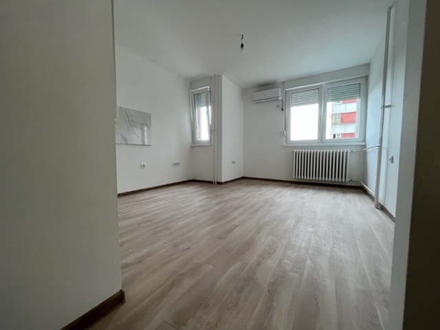 garsonjera  Novi Sad  bulevar oslobođenja 2