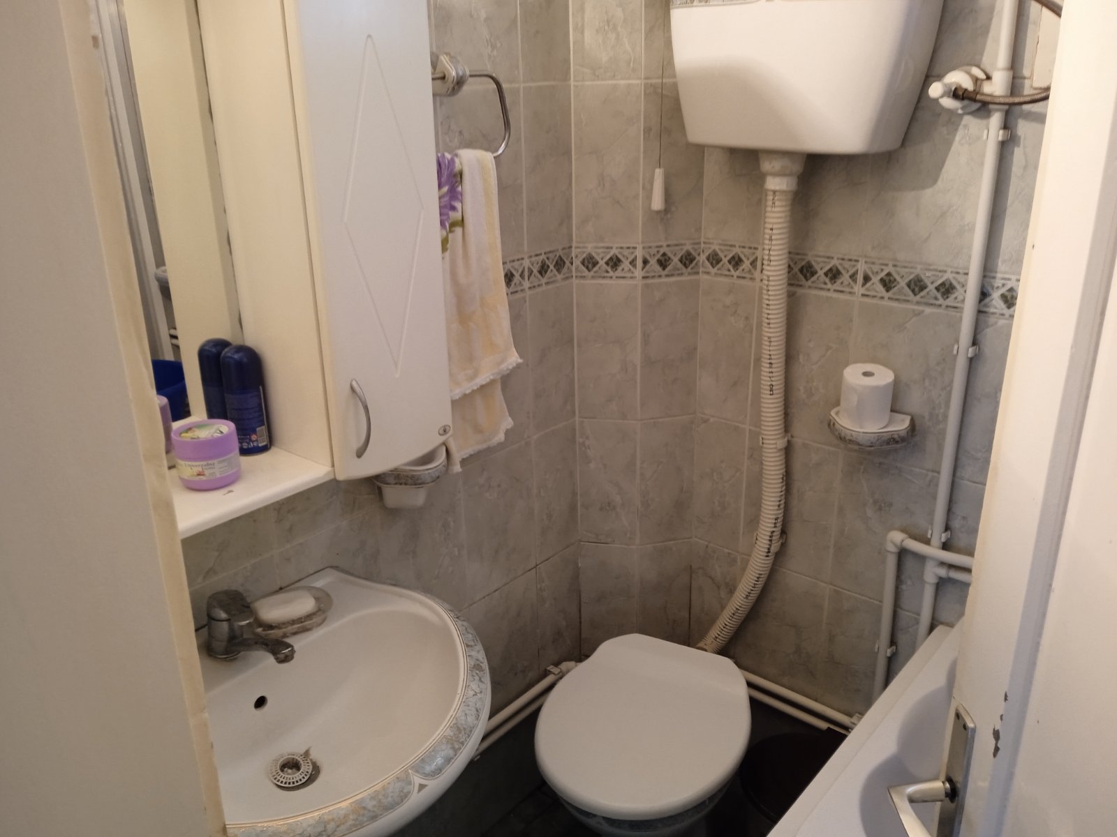 Stan u kuci  trosoban   75 kvadrata 3