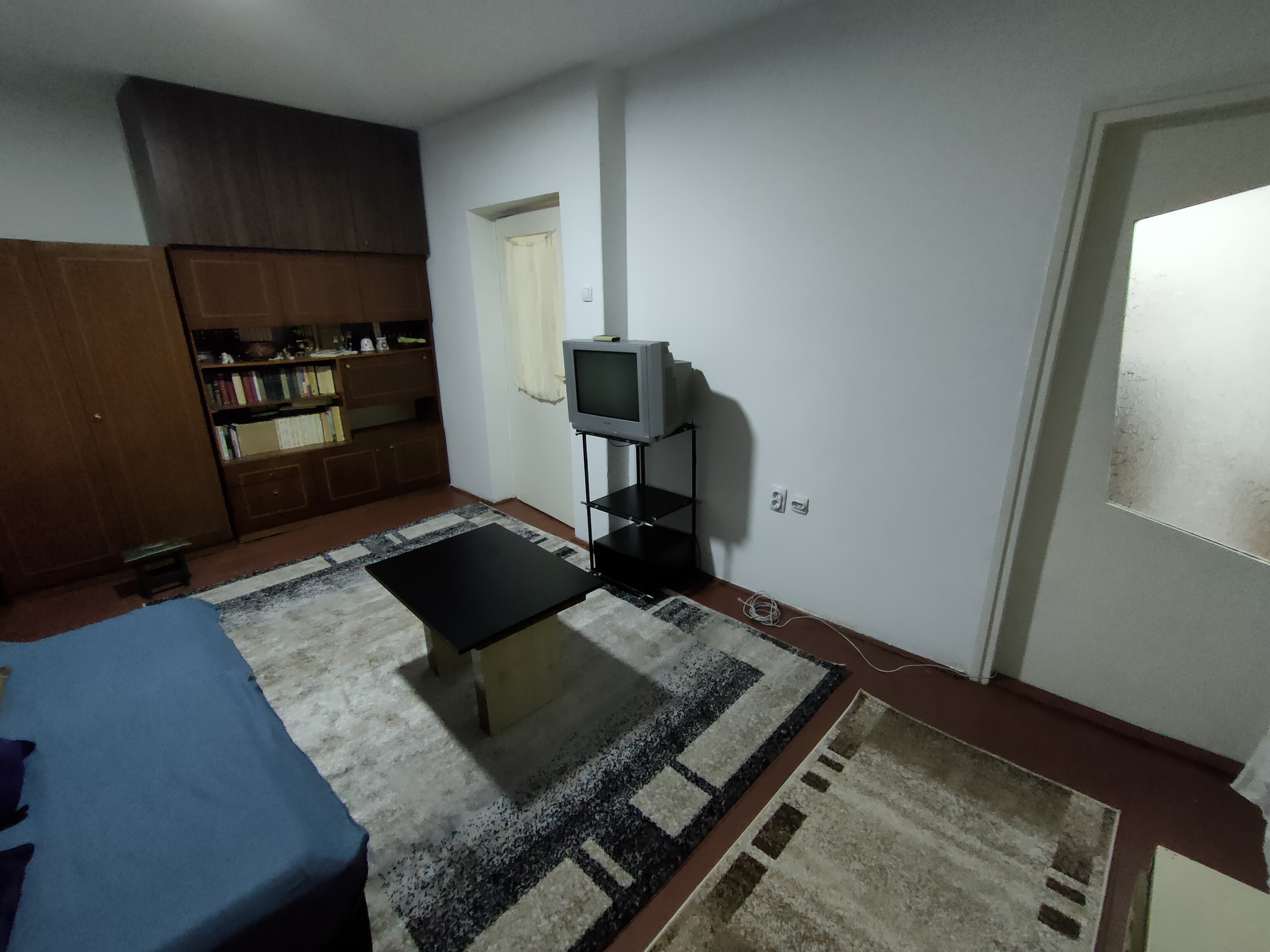 Dvosoban stan u samom centru grada u mirnoj ulici punoj zelenila na 20 metara od Kralja Petra I 4