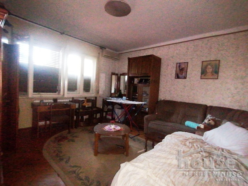 Kuca,NOVI SAD,ADAMOVIĆEVO NASELJE68m2,154500€ , ID: 3044118 9