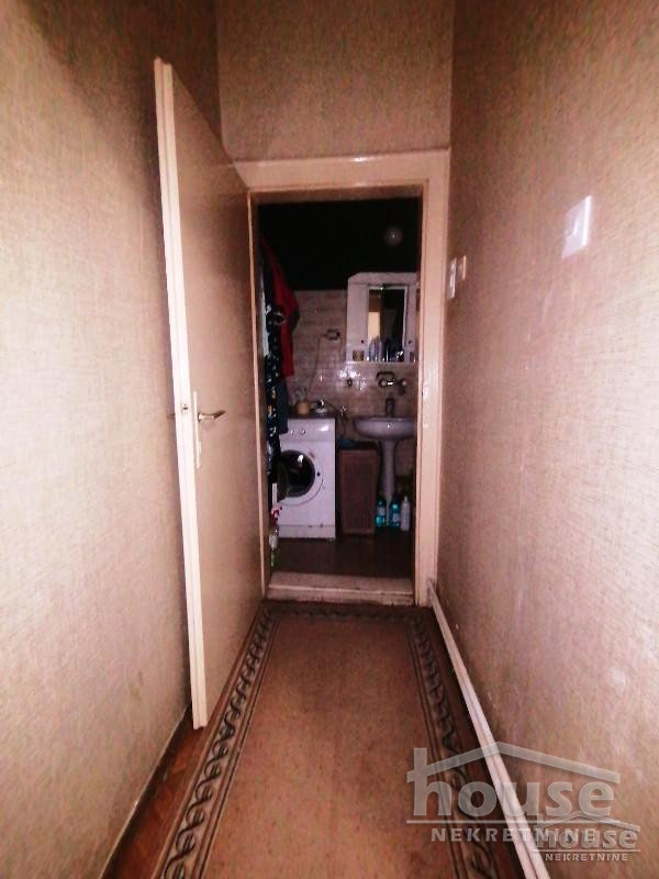 Kuca,NOVI SAD,ADAMOVIĆEVO NASELJE68m2,154500€ , ID: 3044118 6