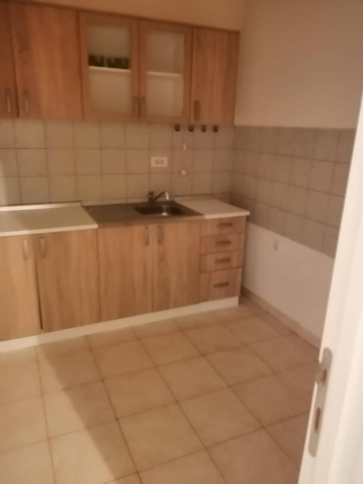 Izdajem stan u Batajnici 3