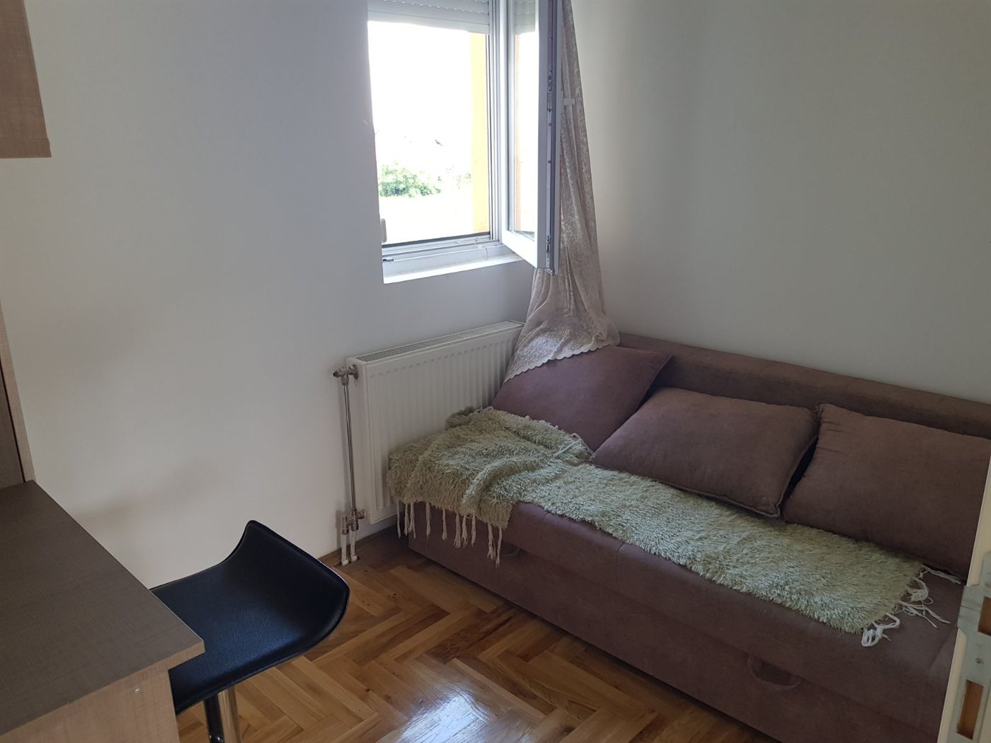 Odličan jednoiposoban stan   namešten 4