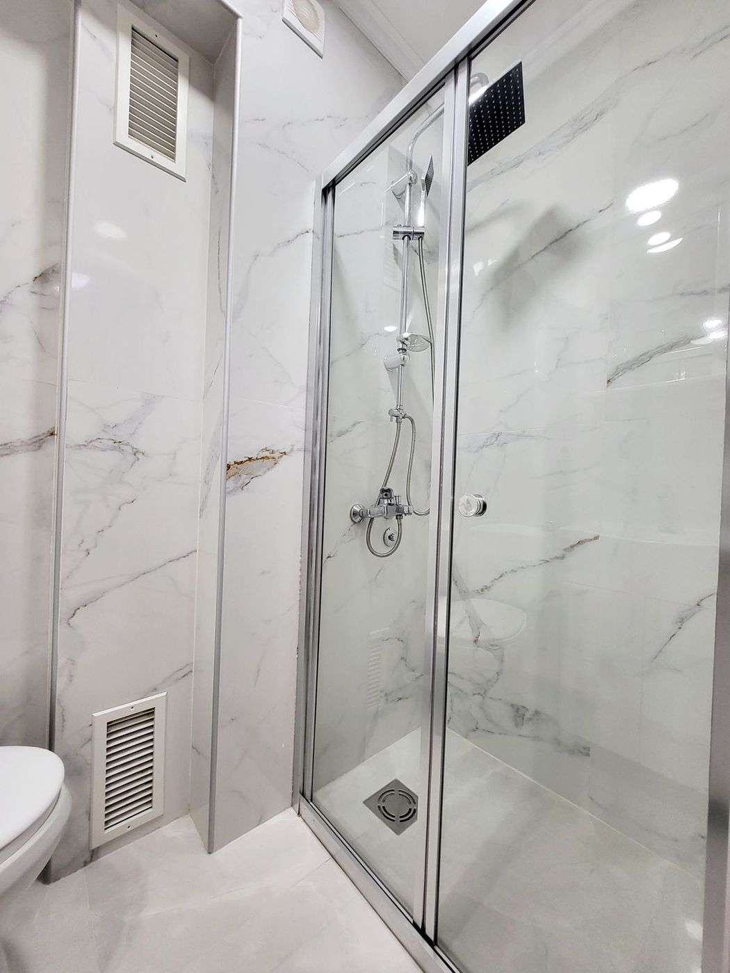 Kompletno renoviran jednoiposoban stan   namešten 5