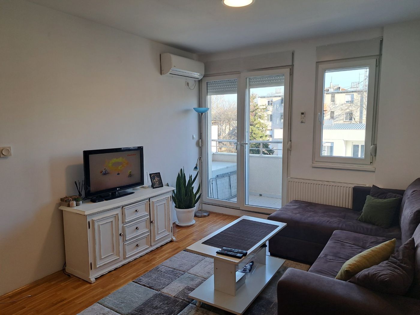 Fantastičan stan u novoj zgradi  1