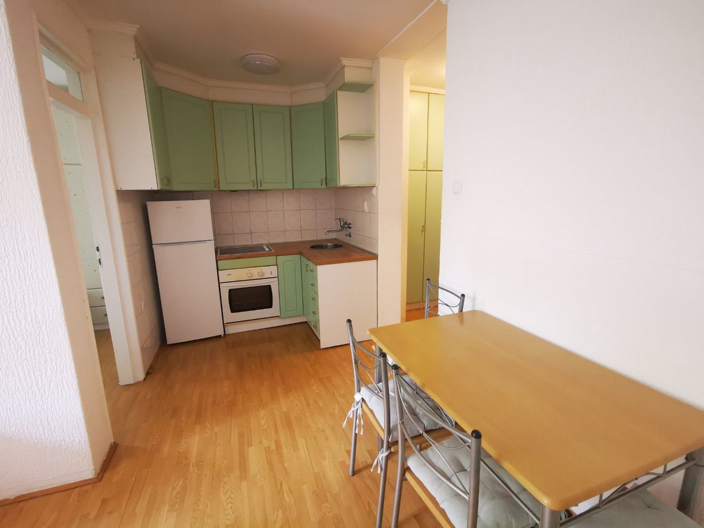 Useljiv stan na sjajnoj lokaciji 2