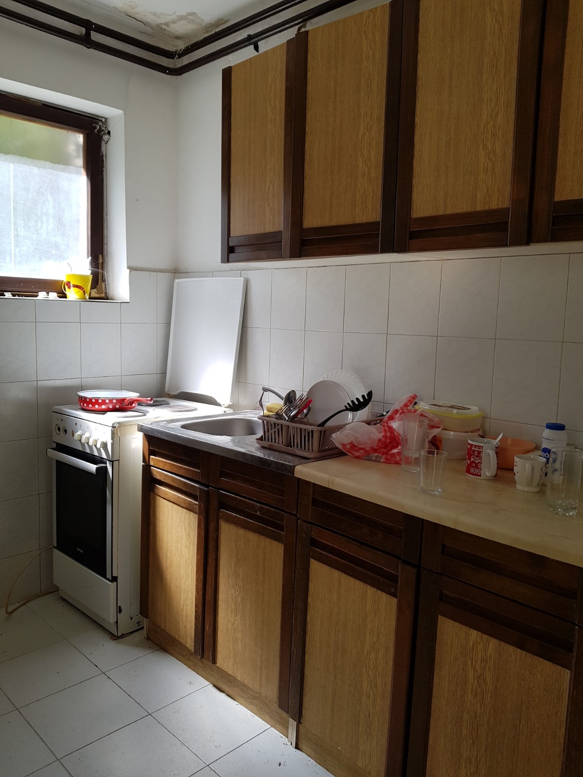 Za studente  dve sobe  dve terase  poseban ulaz  blizu farmaceutskog fakulteta 5