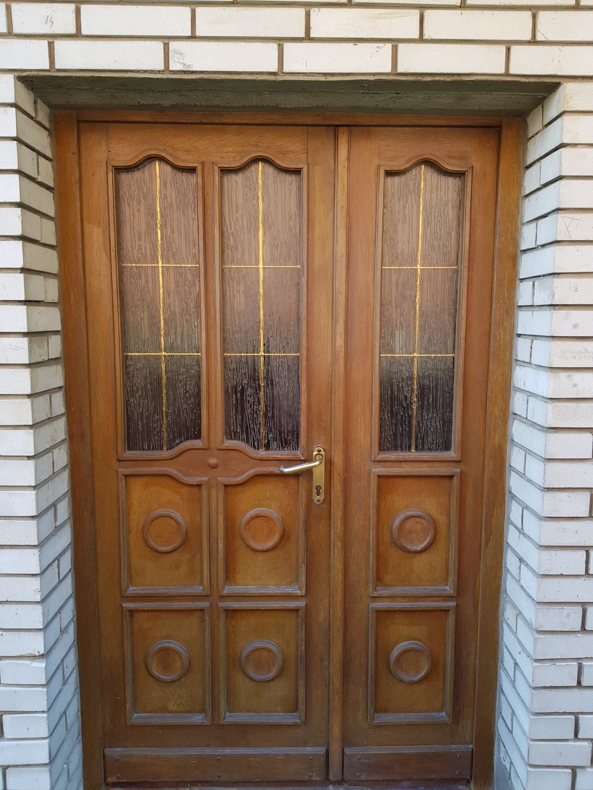 Za studente  dve sobe  dve terase  poseban ulaz  blizu farmaceutskog fakulteta 2