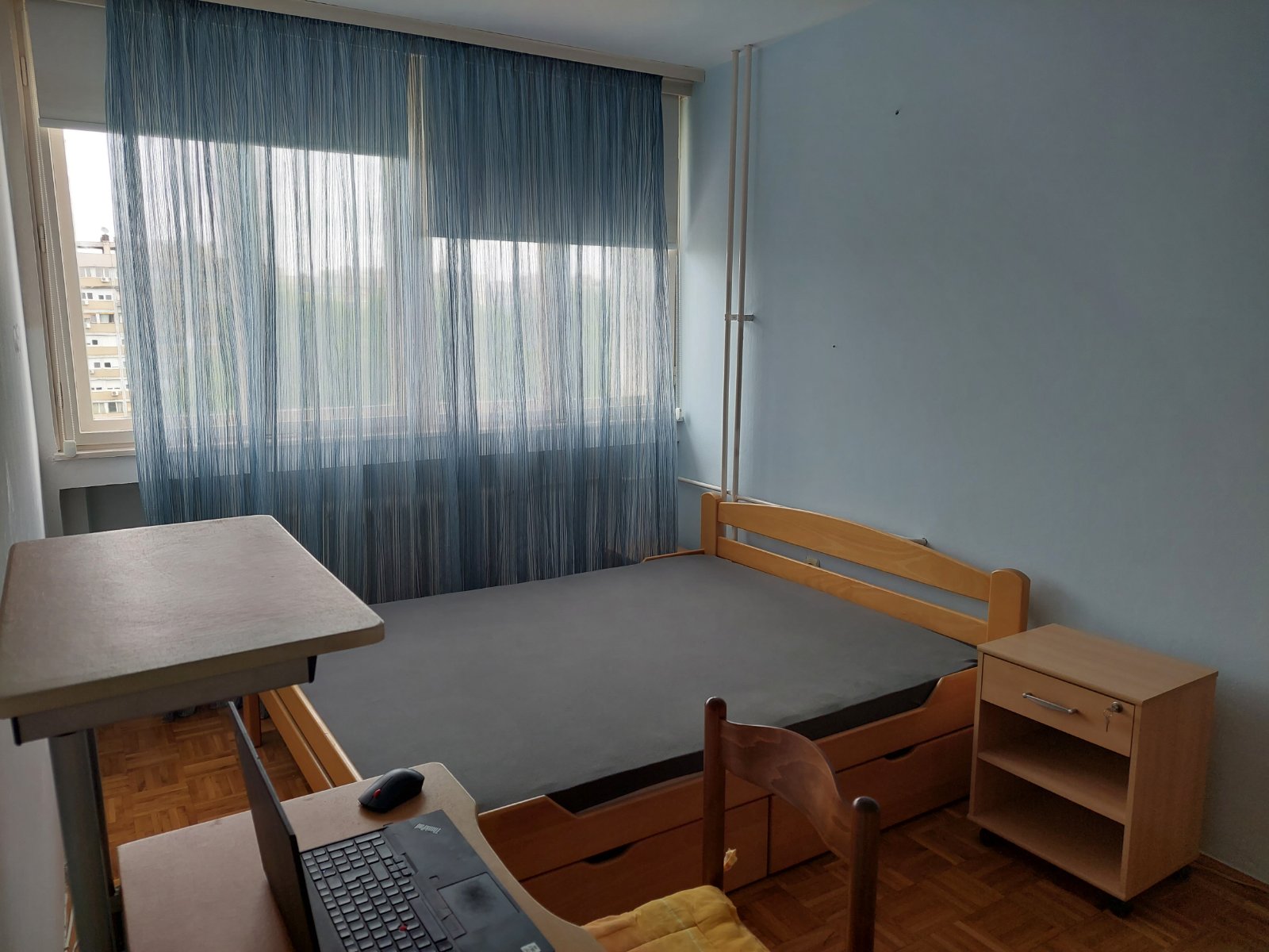 Bul  Zorana Đinđića   Studentska   Odlična lokacija    4