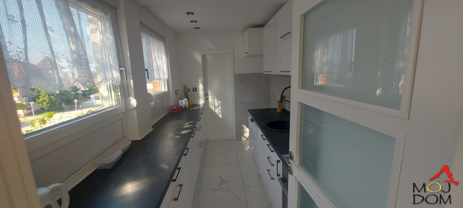 Stan,SREMSKI KARLOVCI,CENTAR,kv: 79, € 164800, ID: 1023305 5