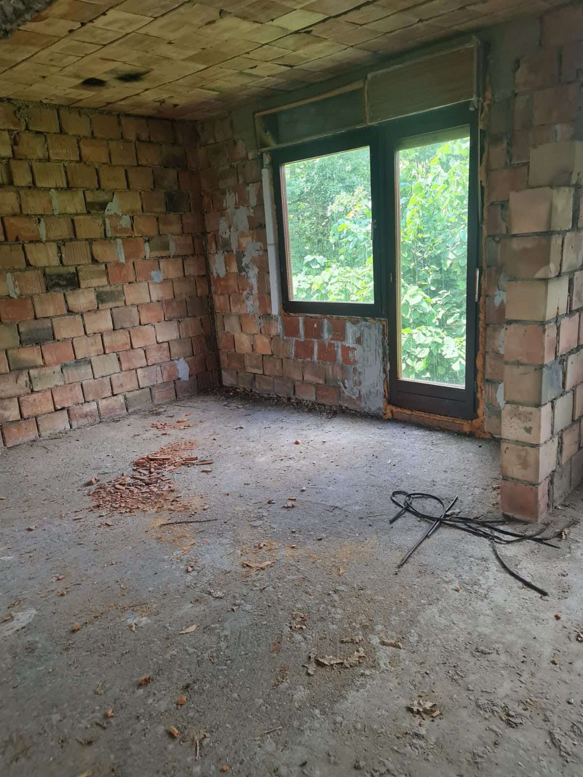 Prodajem stambeno poslovni objekat u Vranicu 5