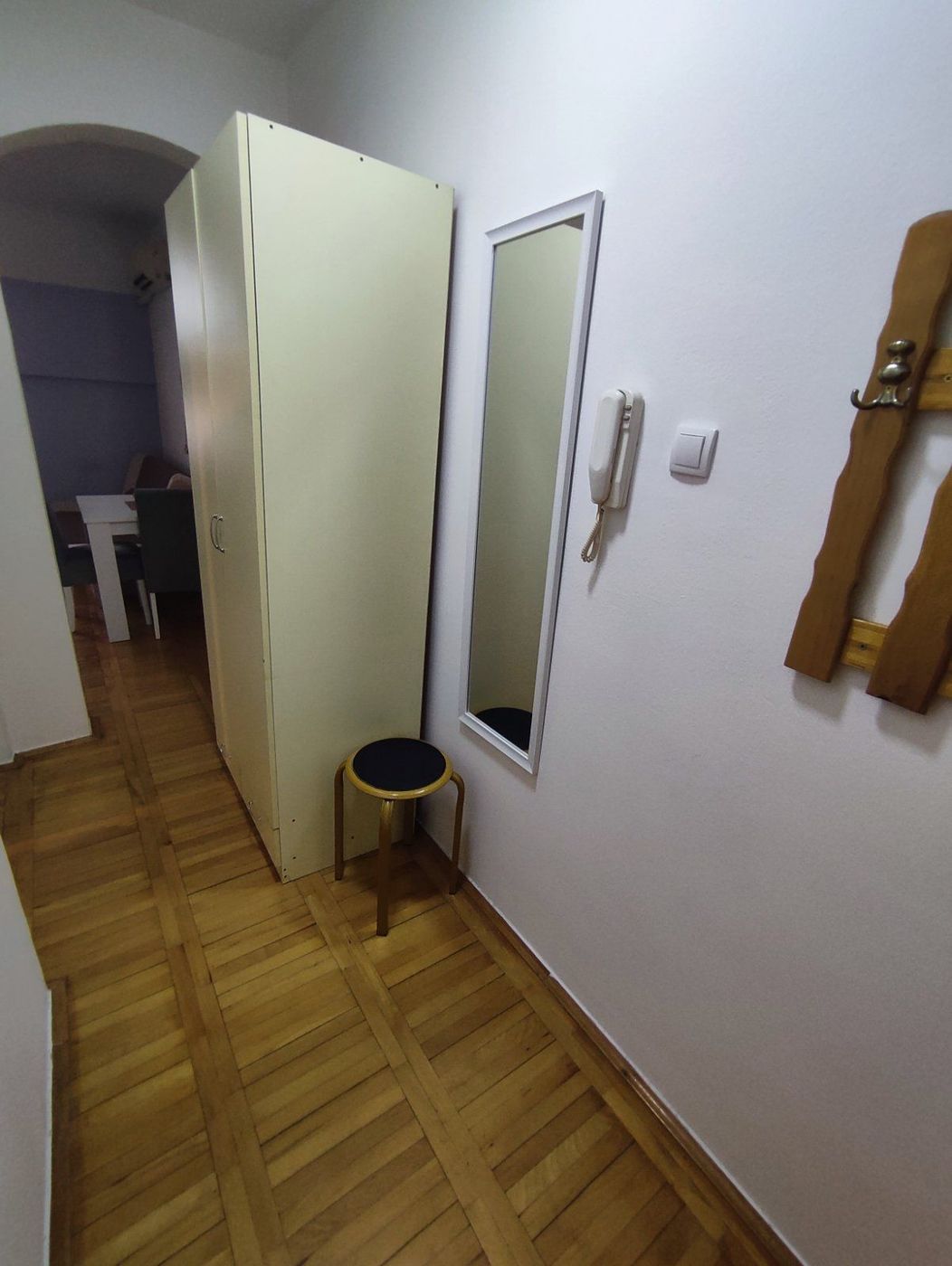 Useljiva garsonjera bez ulaganja   top lokacija 5