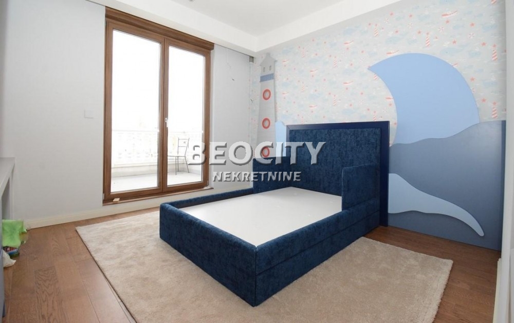 Trosoban stan, 250 m2, Šumice, Ustanička ID: 95961 6