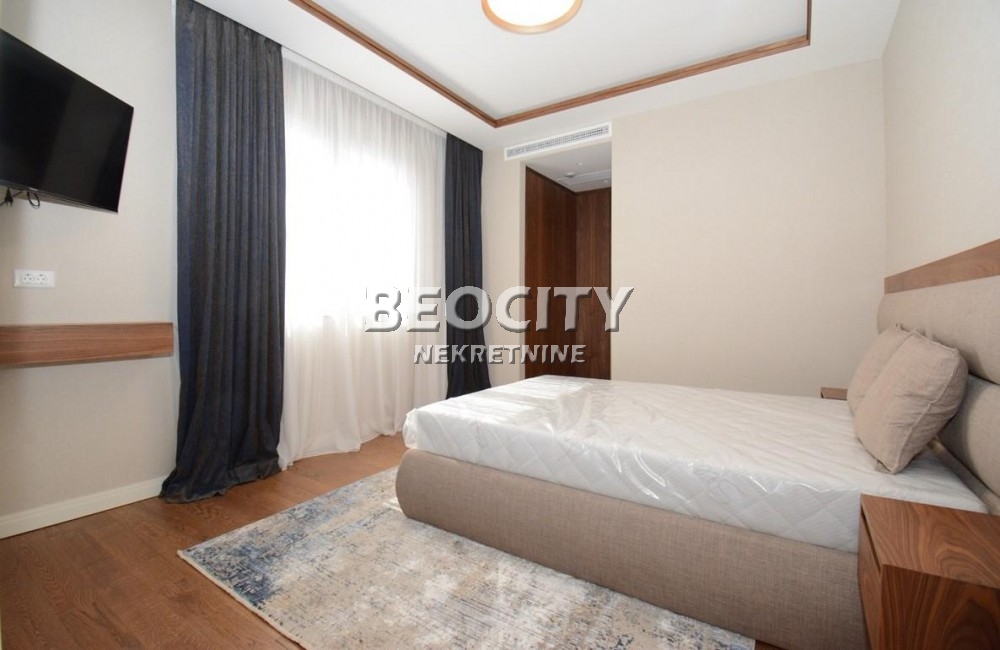 Trosoban stan, 250 m2, Šumice, Ustanička ID: 95961 8