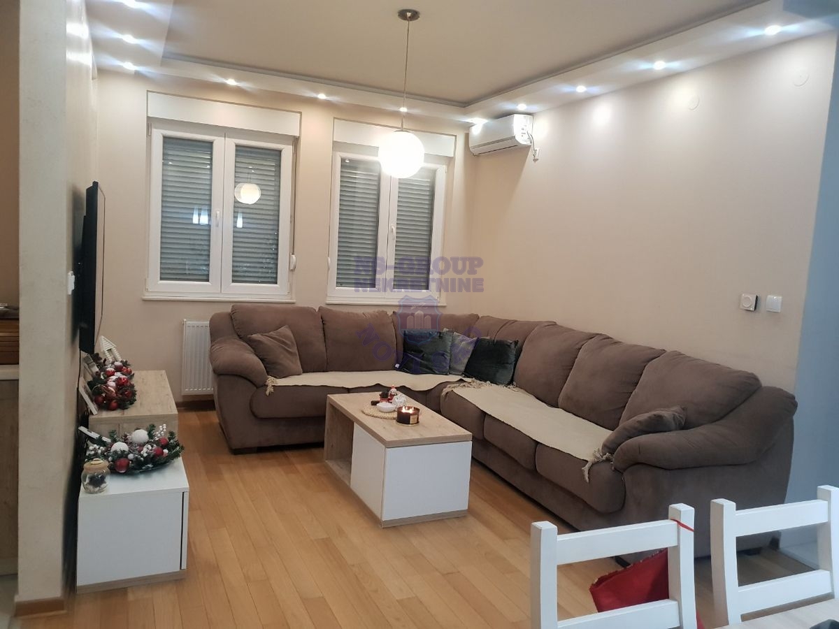 Uknjižen trosoban stan u prelepom kompleksu 1