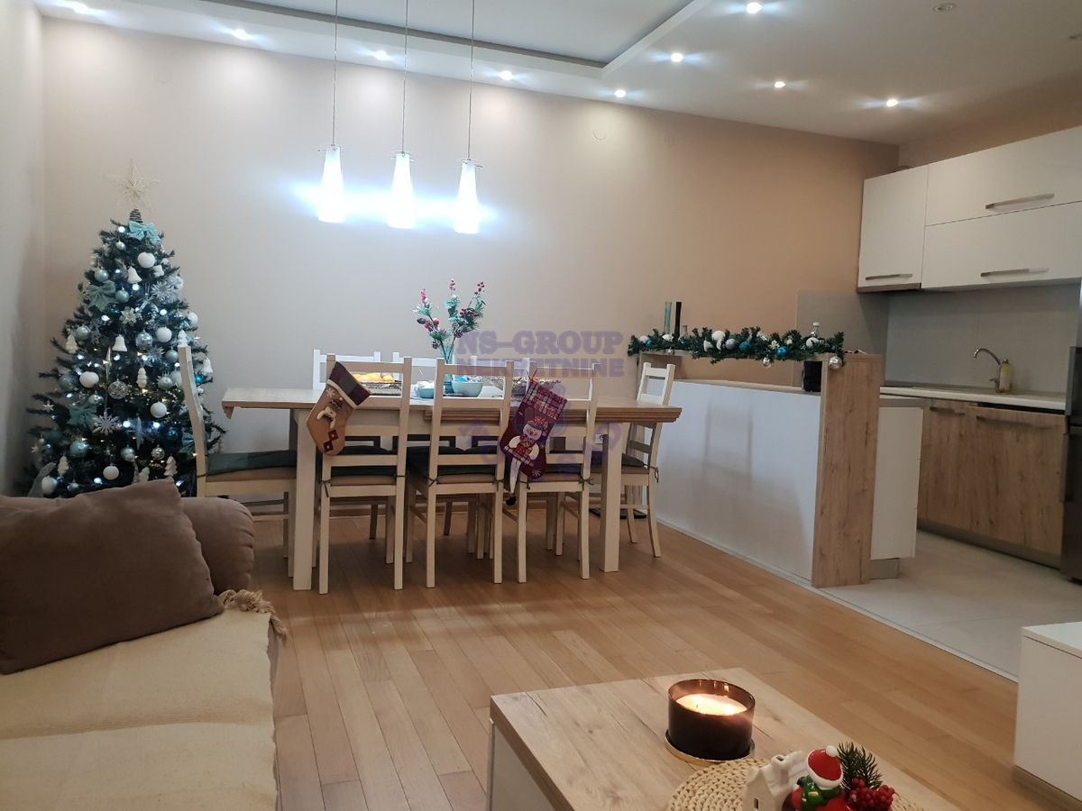 Uknjižen trosoban stan u prelepom kompleksu 2