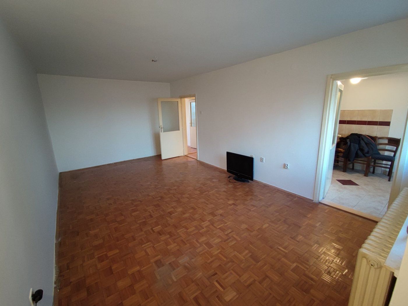 Povoljan trosoban stan na Limanu   83m2 4