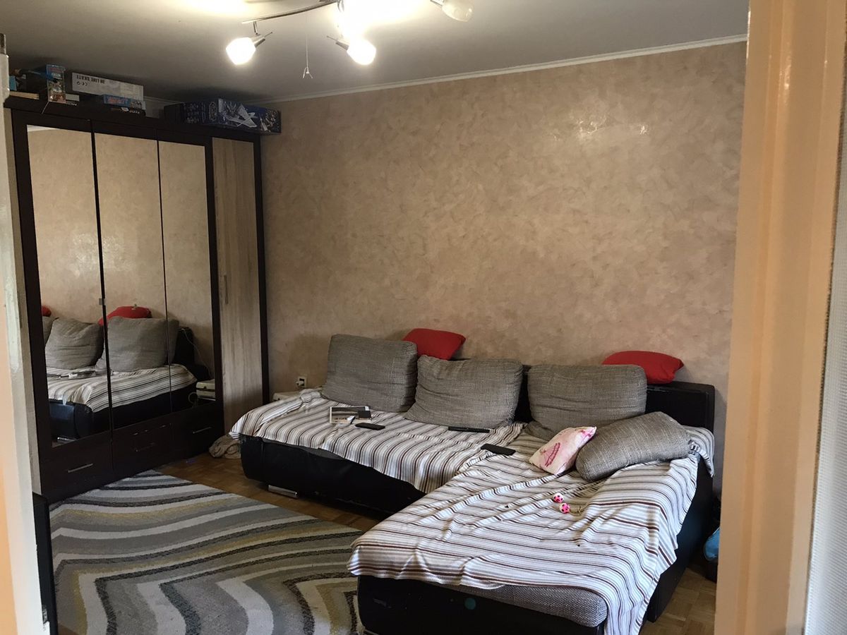 Uknjižen dvosoban stan kod Ž Stanice   56m2 2