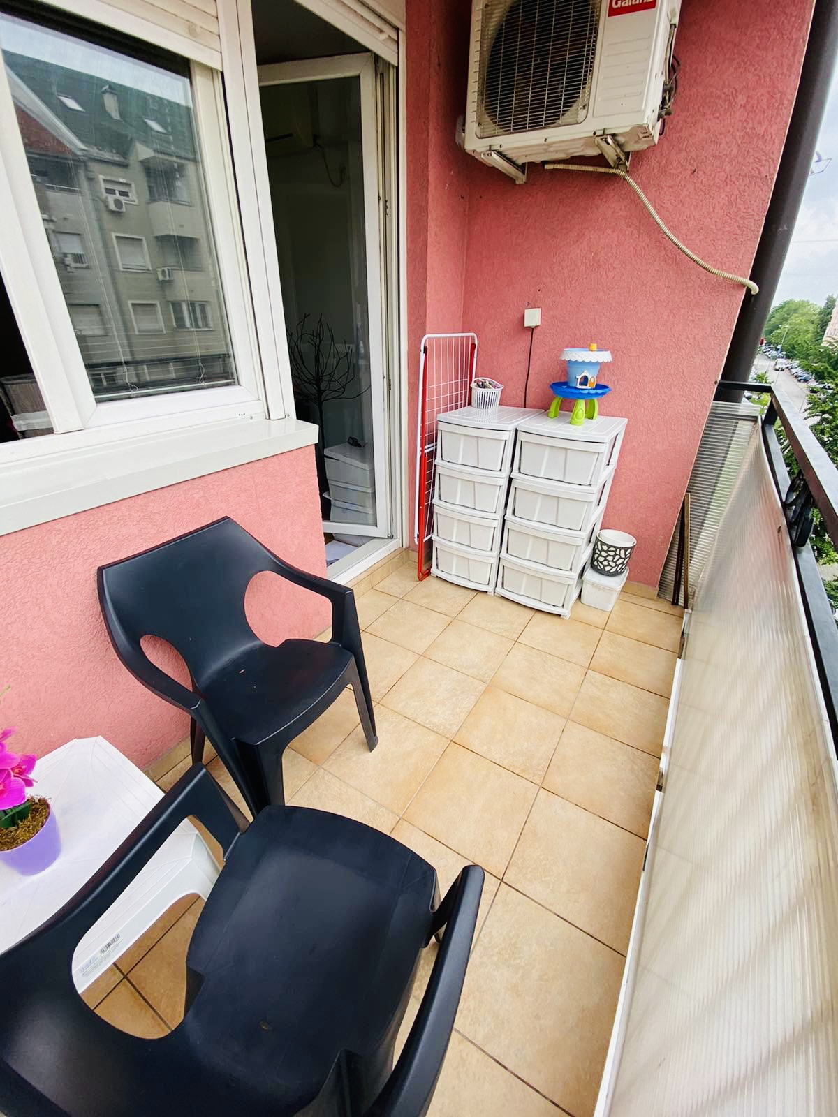 Dvosoban stan Nova detelinara vlasnik 5