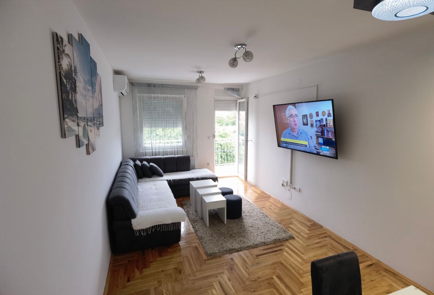 Kompletno namešten   dodatno radjen stan   062 792 583  55m2  2