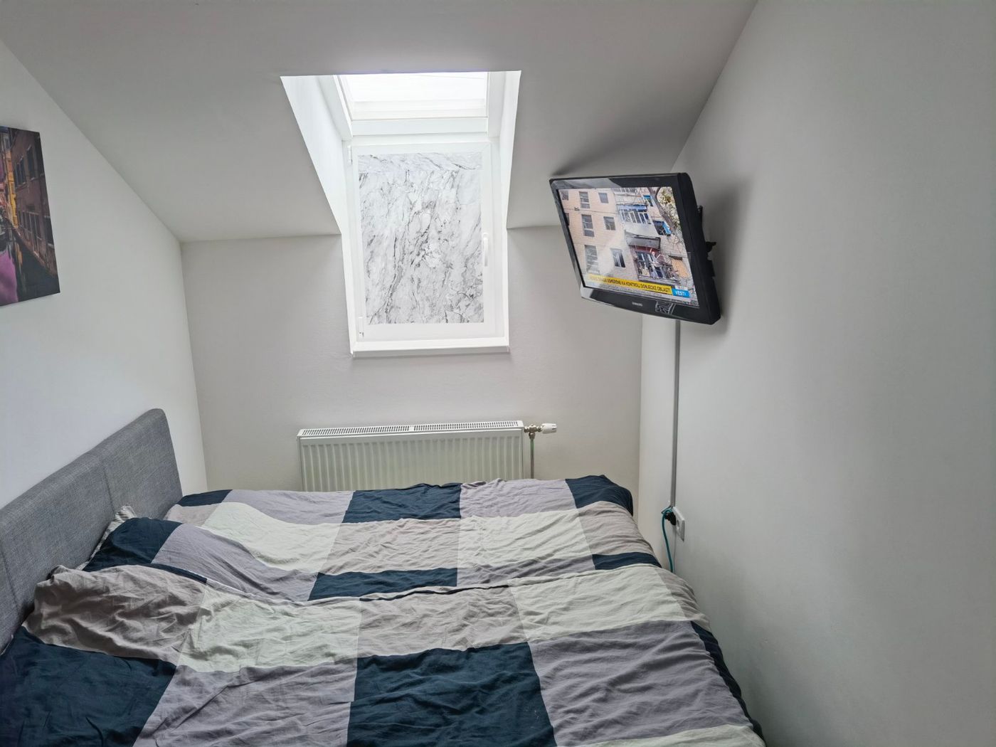 Kompletno namešten   dodatno radjen stan   062 792 583  55m2  4