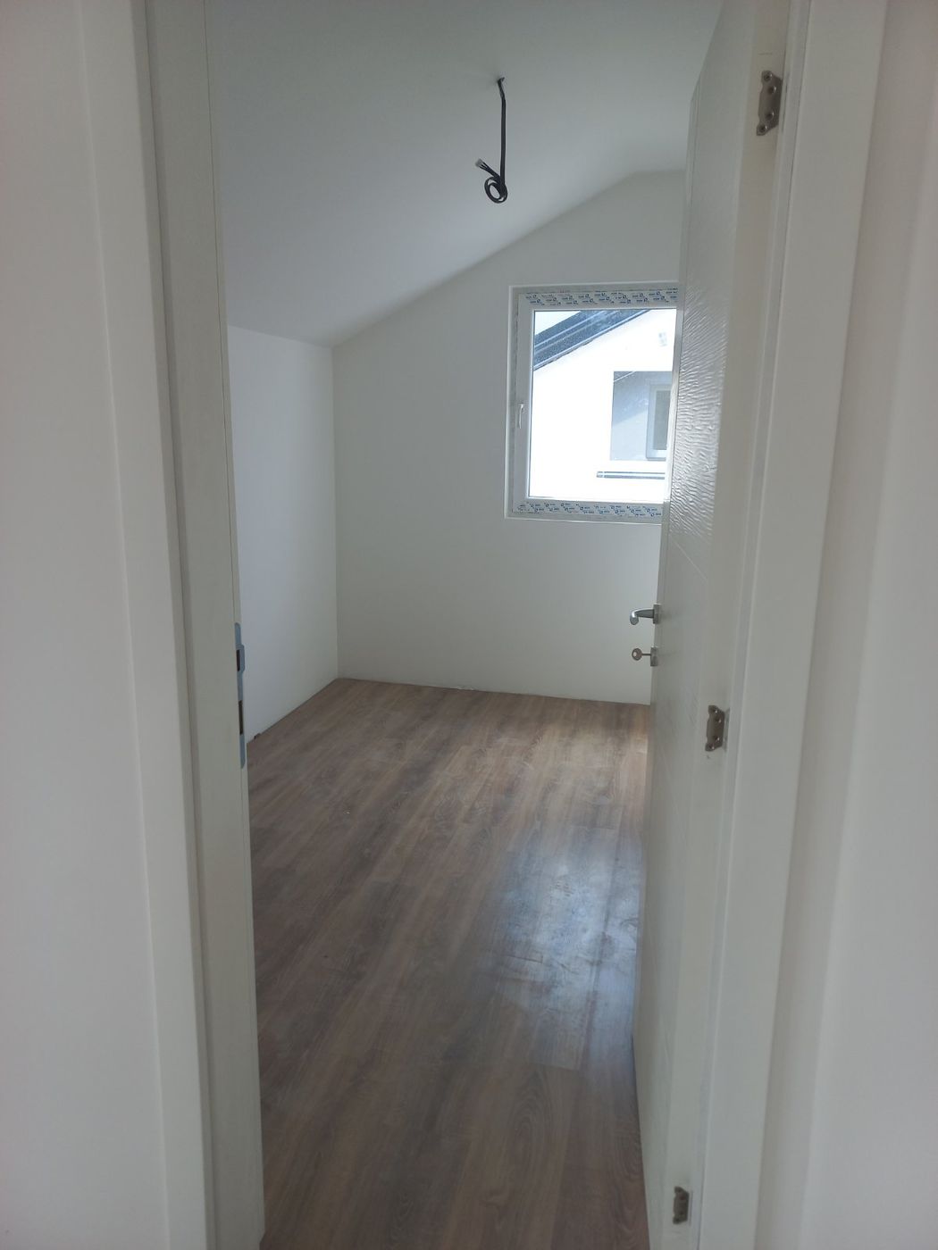 Nov  odličan jednoiposoban stan   062 792 583 3