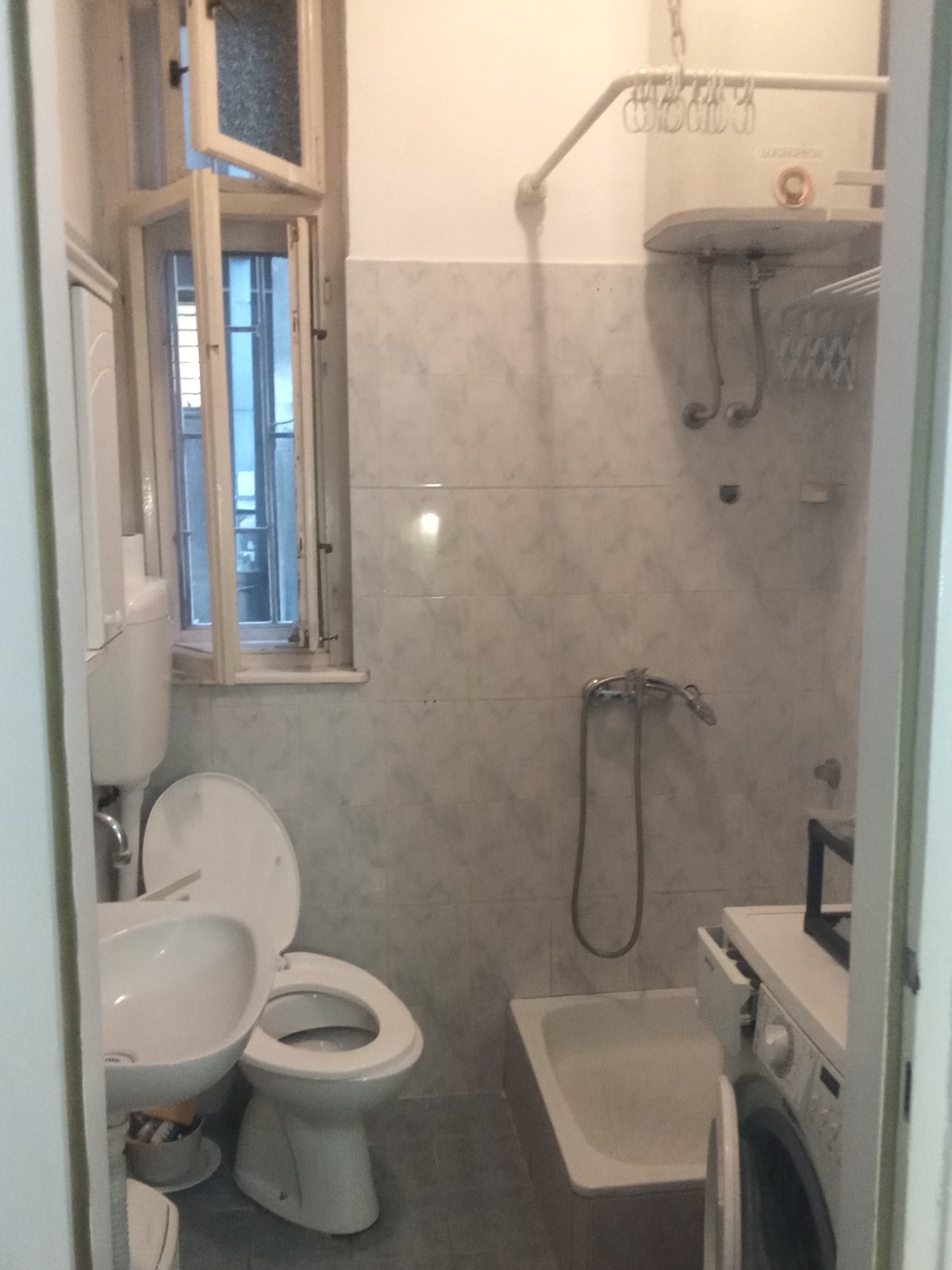 Garsonjera  ili poslovni prostor  na Vračaru 5